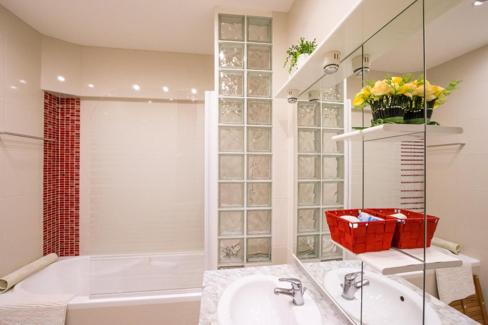 Residence Beaune Sweet Home, 4 Appartements D'Exception Avec Parking Inclus Ruang foto
