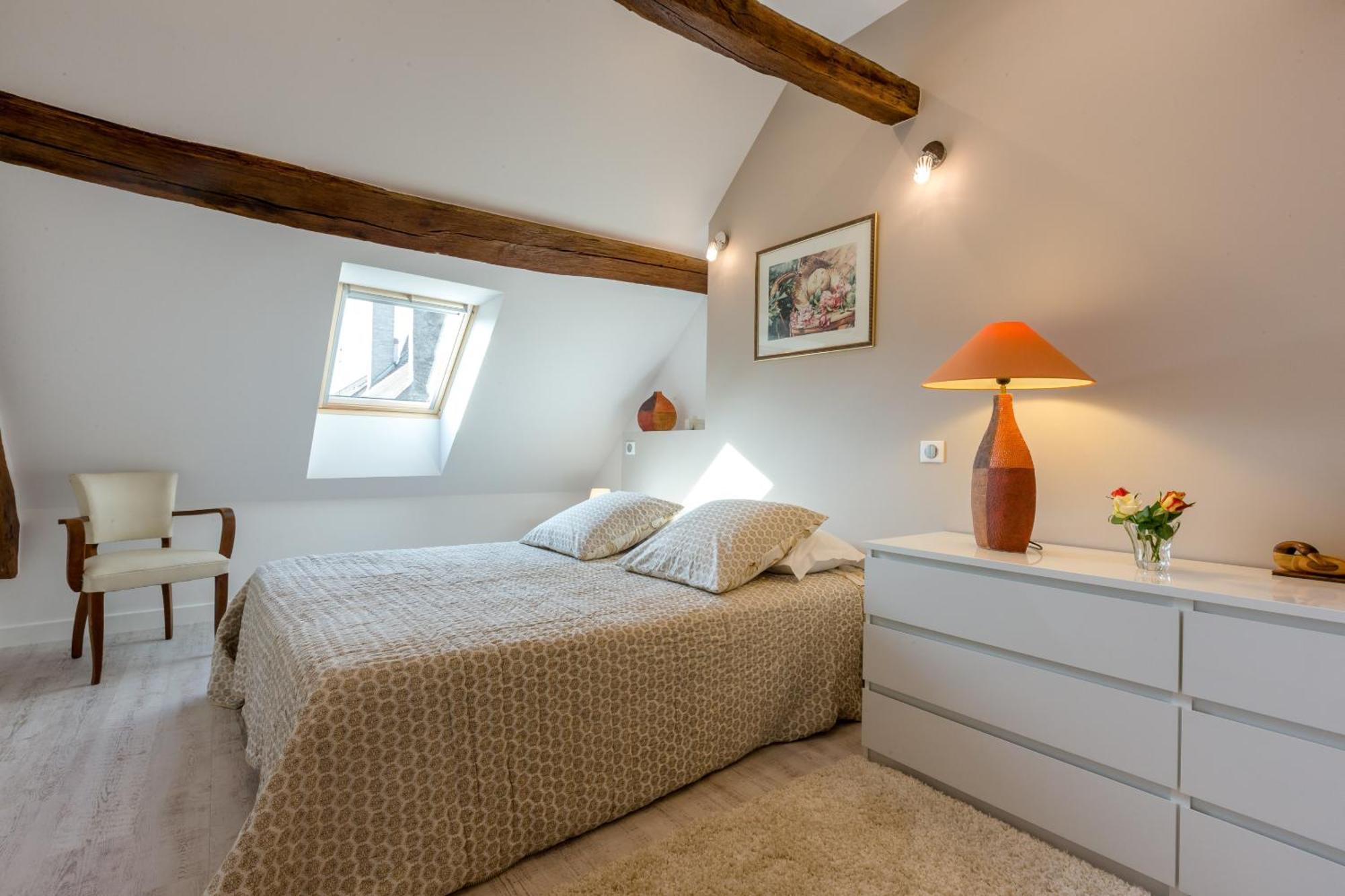 Residence Beaune Sweet Home, 4 Appartements D'Exception Avec Parking Inclus Ruang foto
